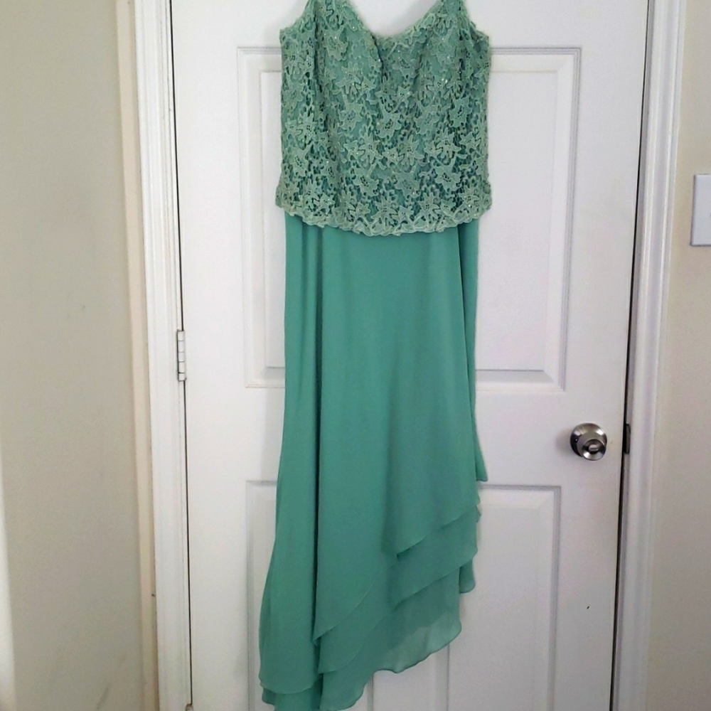 Cameron Blake dress mint green size16